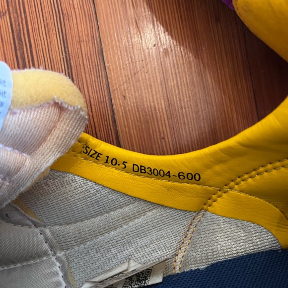 Men’s Nike waffle sneakers unique colorway - Picture 4 of 4